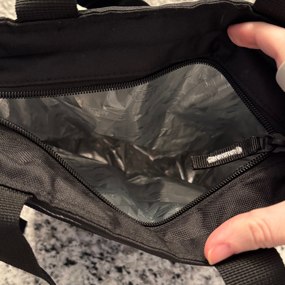 Black and Gray Patterned Lunchbox - image 3